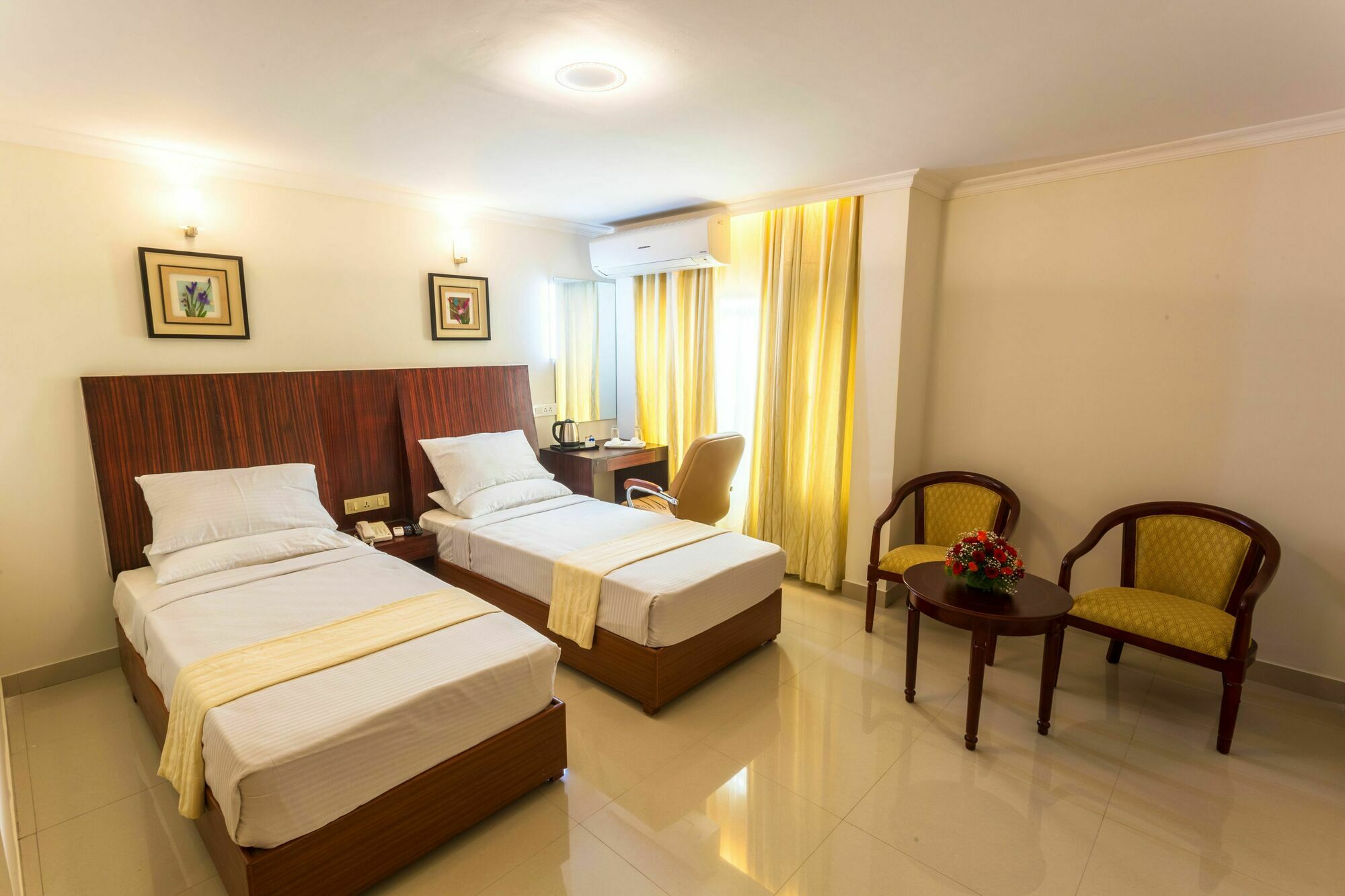 Genx Kr Inn Manyata Bangalore Luaran gambar